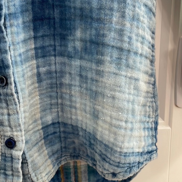 Cloth & Stone tie dye blue with plaid lining button down.  S - Picture 4 of 10